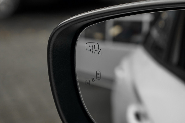 Suzuki Swift 1.2 Style Smart Hybrid Automaat ACC Camera Stoelverw