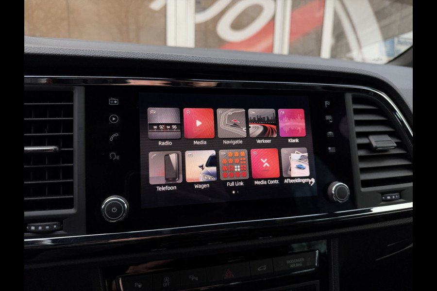 Seat Ateca 1.5 TSI FR Business Intense / Automaat / 360 camera / Beats soundsystem / Parkeerhulp /