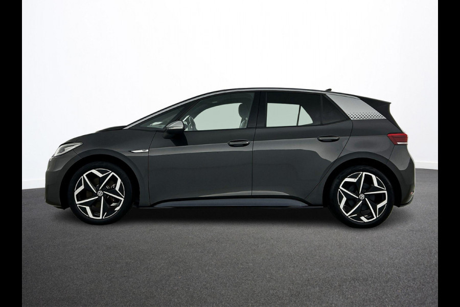 Volkswagen ID.3 First Plus 58 kWh Airco Navi Carplay 19" LM Velgen Adaptive Cruise Control LED Matrix IQ Light DAB+ Alcantara PDC VA + Camera Stoel/Stuurwielverwarming