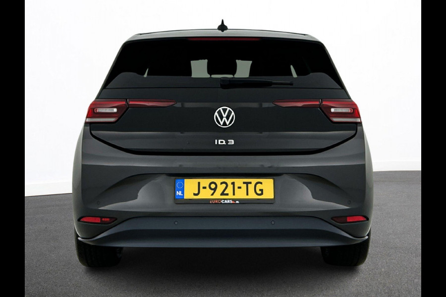 Volkswagen ID.3 First Plus 58 kWh Airco Navi Carplay 19" LM Velgen Adaptive Cruise Control LED Matrix IQ Light DAB+ Alcantara PDC VA + Camera Stoel/Stuurwielverwarming