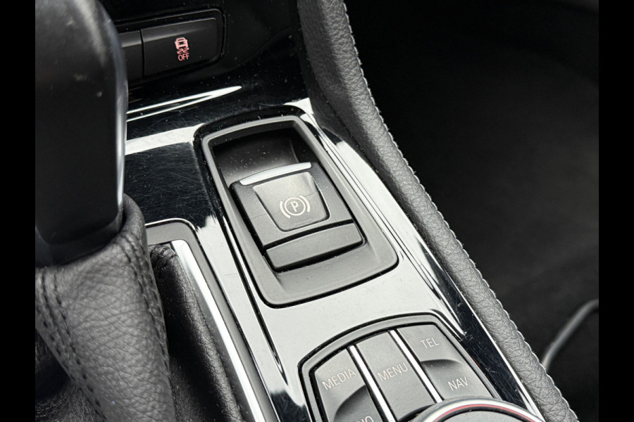 BMW 2 Serie Active Tourer 218i Centennial High Executive | M-Sport | Head UP | Leder | Stoelverwarming