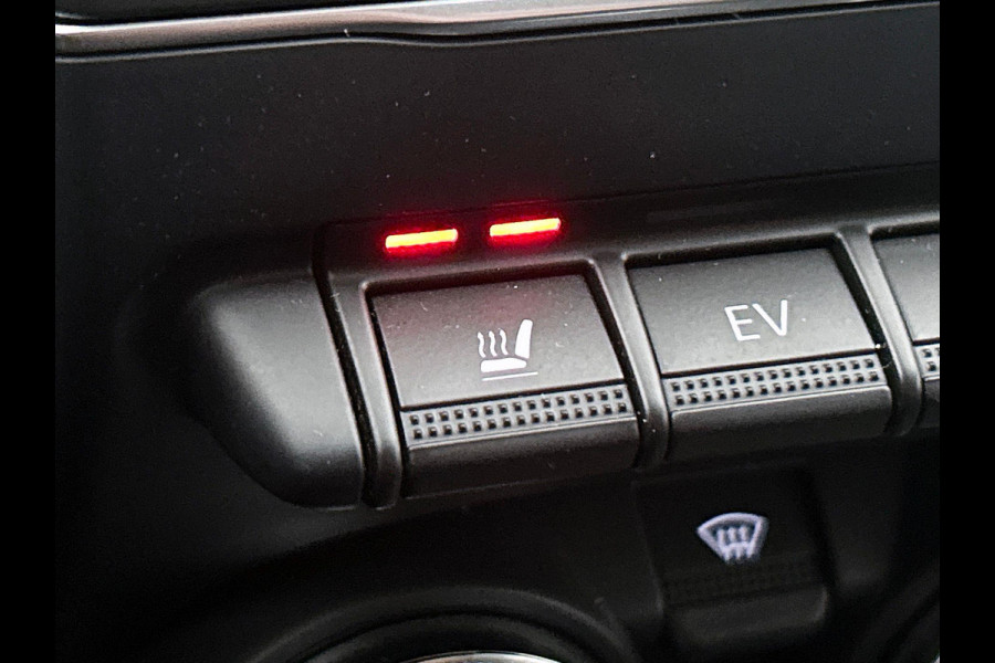 Renault Captur 1.6 E-Tech Plug-in Hybrid 160 Serie Limitée E-TECH 1/2 LEER | CAMERA | CLIMA | SFEER-VERLICHTING