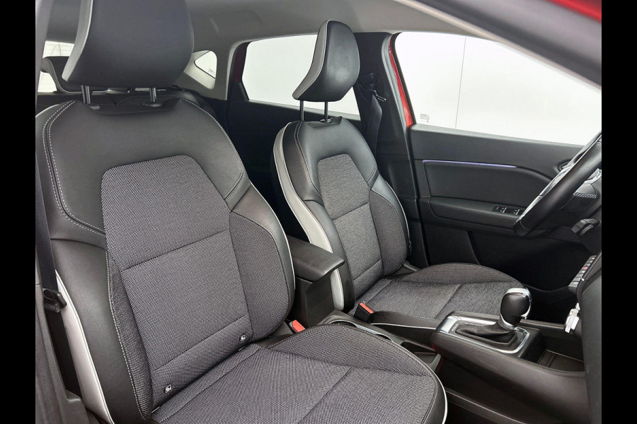 Renault Captur 1.6 E-Tech Plug-in Hybrid 160 Serie Limitée E-TECH 1/2 LEER | CAMERA | CLIMA | SFEER-VERLICHTING