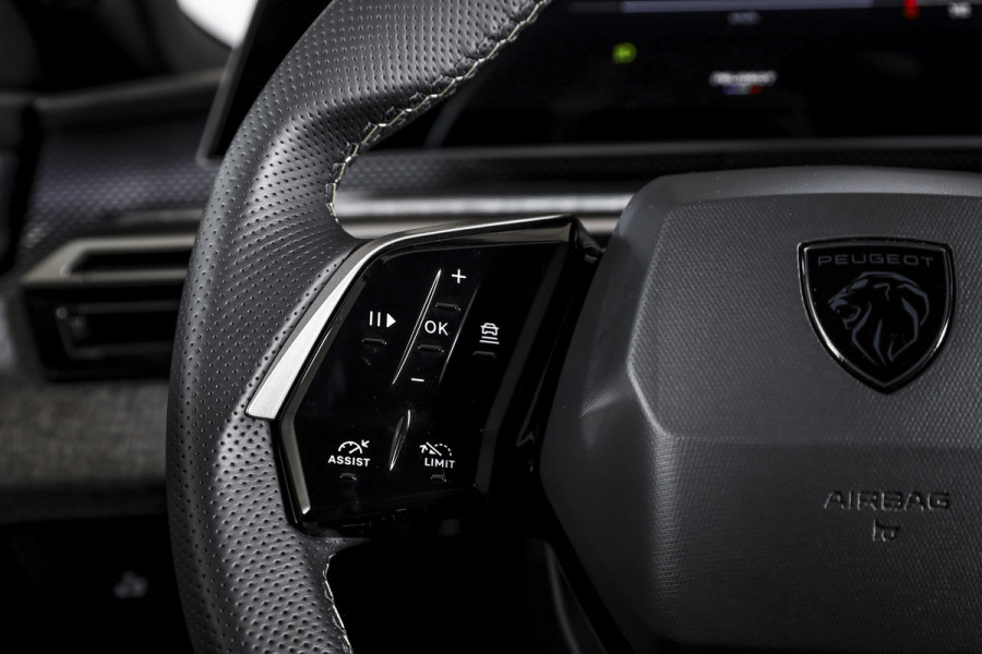 Peugeot 5008 1.2 Hybrid 145 GT 7p.- Automaat | Dig. Cockpit | Adapt. Cruise | Stoel-+Stuurverw. | PDC | Camera | NAV + APP. Connect | ECC | Elek. Klep | DAB | LM 19" | 0384