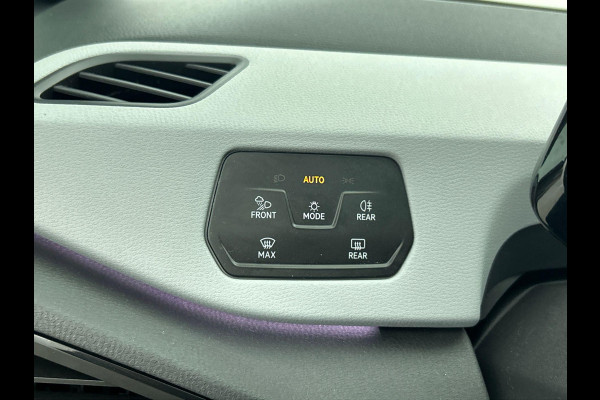 Volkswagen ID.3 First Plus 58 kWh Airco Navi Carplay 19" LM Velgen Adaptive Cruise Control LED Matrix IQ Light DAB+ Alcantara PDC VA + Camera Stoel/Stuurwielverwarming