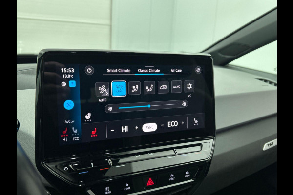 Volkswagen ID.3 First Plus 58 kWh Airco Navi Carplay 19" LM Velgen Adaptive Cruise Control LED Matrix IQ Light DAB+ Alcantara PDC VA + Camera Stoel/Stuurwielverwarming