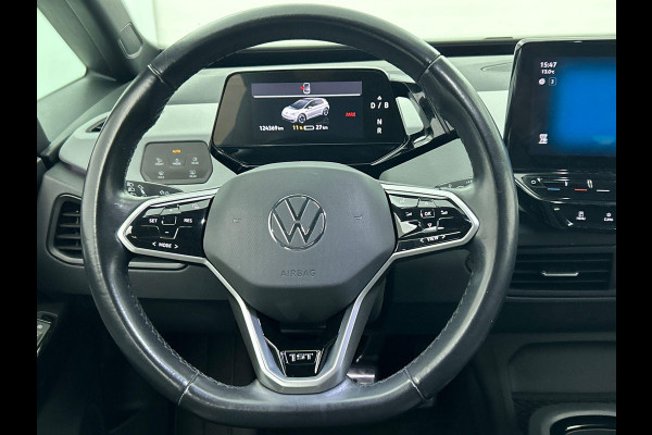 Volkswagen ID.3 First Plus 58 kWh Airco Navi Carplay 19" LM Velgen Adaptive Cruise Control LED Matrix IQ Light DAB+ Alcantara PDC VA + Camera Stoel/Stuurwielverwarming