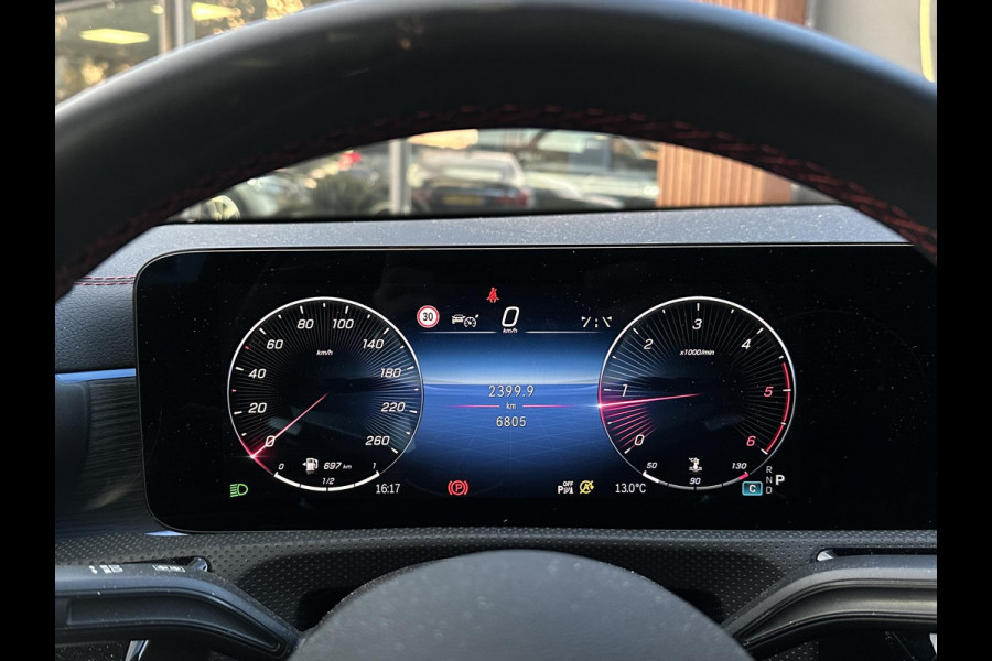 Mercedes-Benz CLA-Klasse 200 d AMG Line Panoramadak Multibeam Adapt. Cruise Ambient Keyless 360Cam