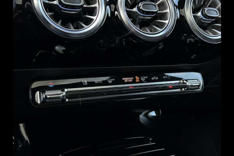 Mercedes-Benz CLA-Klasse 200 d AMG Line Panoramadak Multibeam Adapt. Cruise Ambient Keyless 360Cam