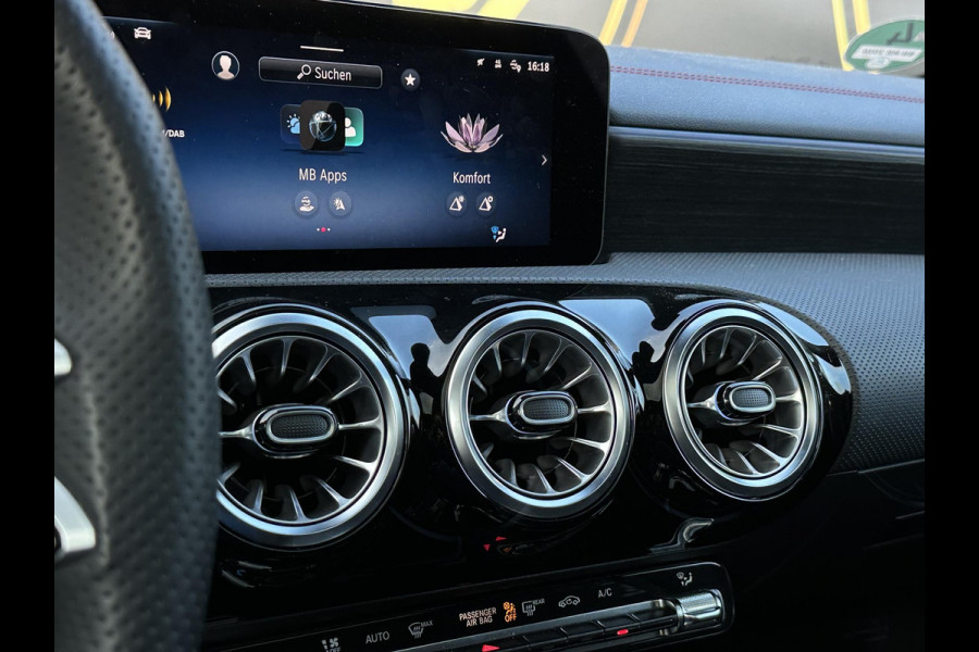 Mercedes-Benz CLA-Klasse 200 d AMG Line Panoramadak Multibeam Adapt. Cruise Ambient Keyless 360Cam