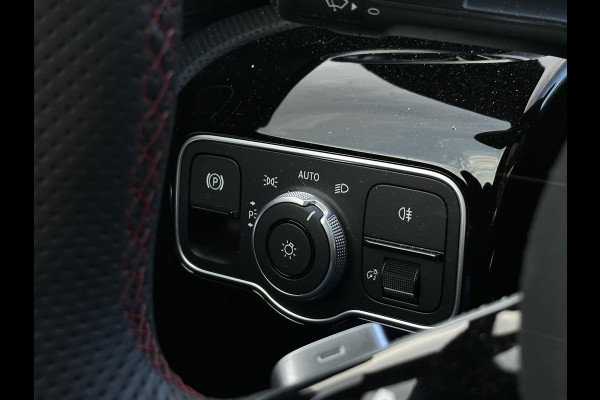 Mercedes-Benz CLA-Klasse 200 d AMG Line Panoramadak Multibeam Adapt. Cruise Ambient Keyless 360Cam