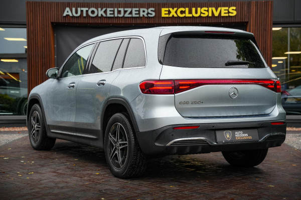 Mercedes-Benz EQB 250+ AMG Line 7p. 71 kWh 7 persoons Wide Screen Ambient verlichting Head Up Burmester