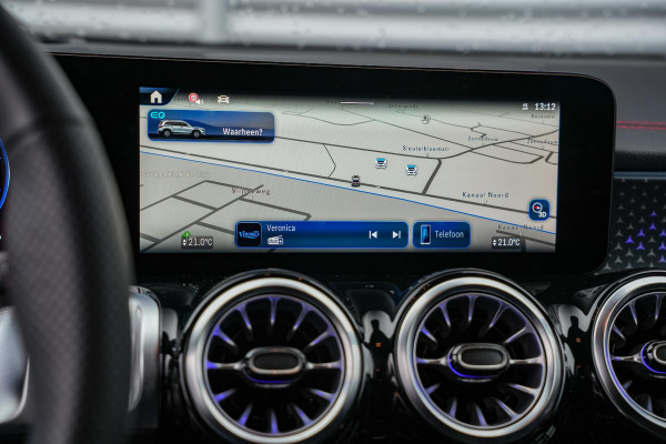 Mercedes-Benz EQB 250+ AMG Line 7p. 71 kWh 7 persoons Wide Screen Ambient verlichting Head Up Burmester