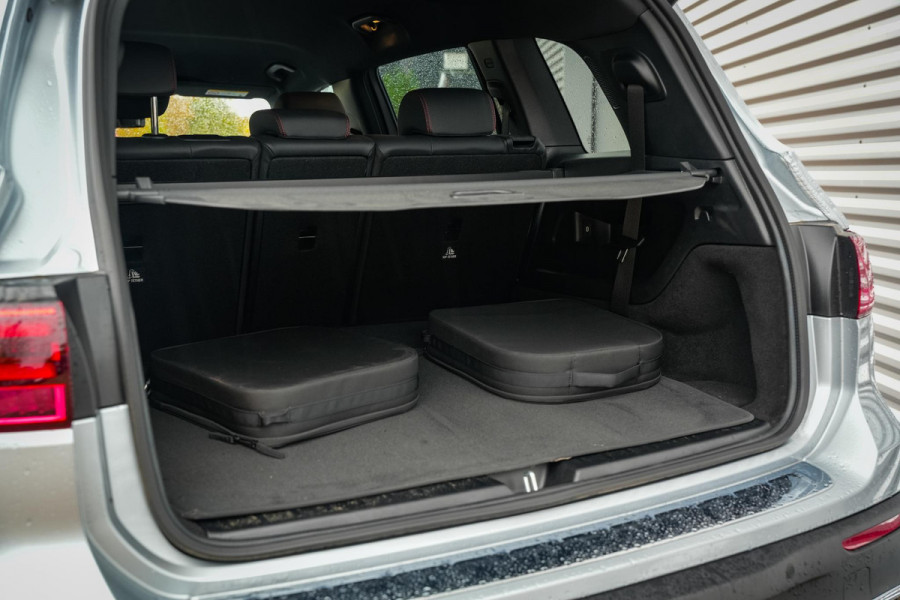 Mercedes-Benz EQB 250+ AMG Line 7p. 71 kWh 7 persoons Wide Screen Ambient verlichting Head Up Burmester