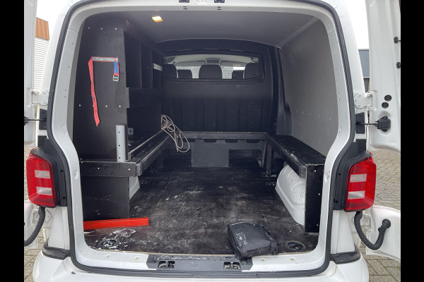 Volkswagen Transporter 2.0 TDI 150pk automaat L2H1 DC 5 persoons Highline / vaste prijs rijklaar € 34.950 ex btw / lease vanaf € 570 / lederen bekleding / adaptive cruise / airco / navigatie / euro 6 / bpm vrij !