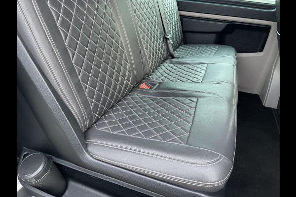Volkswagen Transporter 2.0 TDI 150pk automaat L2H1 DC 5 persoons Highline / vaste prijs rijklaar € 34.950 ex btw / lease vanaf € 570 / lederen bekleding / adaptive cruise / airco / navigatie / euro 6 / bpm vrij !