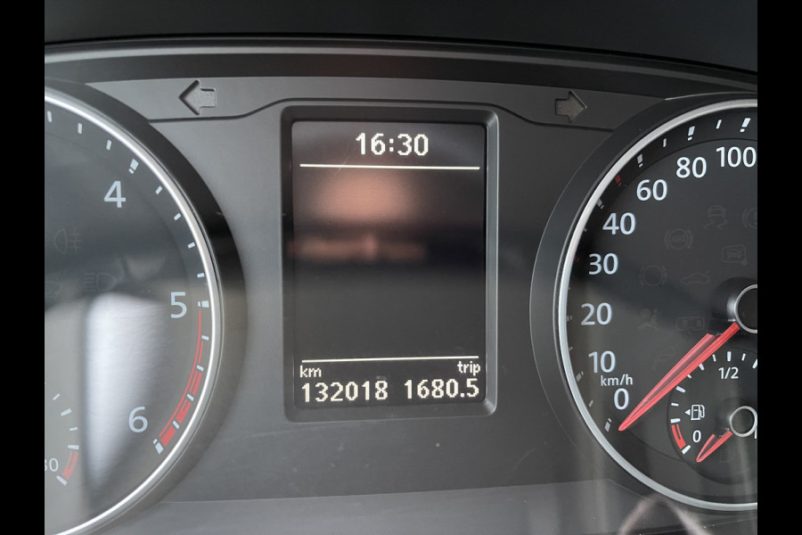 Volkswagen Transporter 2.0 TDI 150pk automaat L2H1 DC 5 persoons Highline / vaste prijs rijklaar € 34.950 ex btw / lease vanaf € 570 / lederen bekleding / adaptive cruise / airco / navigatie / euro 6 / bpm vrij !