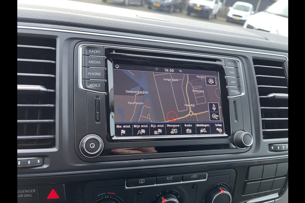 Volkswagen Transporter 2.0 TDI 150pk automaat L2H1 DC 5 persoons Highline / vaste prijs rijklaar € 34.950 ex btw / lease vanaf € 570 / lederen bekleding / adaptive cruise / airco / navigatie / euro 6 / bpm vrij !