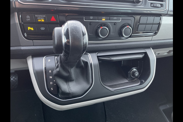 Volkswagen Transporter 2.0 TDI 150pk automaat L2H1 DC 5 persoons Highline / vaste prijs rijklaar € 34.950 ex btw / lease vanaf € 570 / lederen bekleding / adaptive cruise / airco / navigatie / euro 6 / bpm vrij !