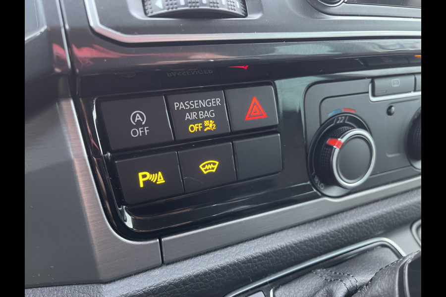 Volkswagen Transporter 2.0 TDI 150pk automaat L2H1 DC 5 persoons Highline / vaste prijs rijklaar € 34.950 ex btw / lease vanaf € 570 / lederen bekleding / adaptive cruise / airco / navigatie / euro 6 / bpm vrij !