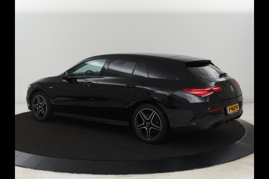 Mercedes-Benz CLA-Klasse 250e AMG Line | Stoelverwarming | Carplay | Trekhaak | Leder/Alcantara | Navigatie | Full LED | Park Assist | Sfeerverlichting | Climate control | Cruise control | PHEV | Plug In