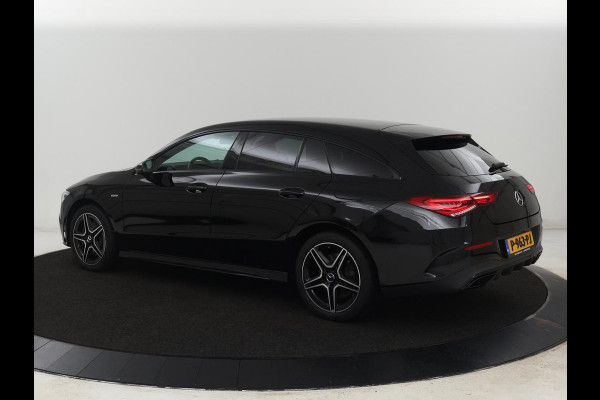 Mercedes-Benz CLA-Klasse 250e AMG Line | Stoelverwarming | Carplay | Trekhaak | Leder/Alcantara | Navigatie | Full LED | Park Assist | Sfeerverlichting | Climate control | Cruise control | PHEV | Plug In