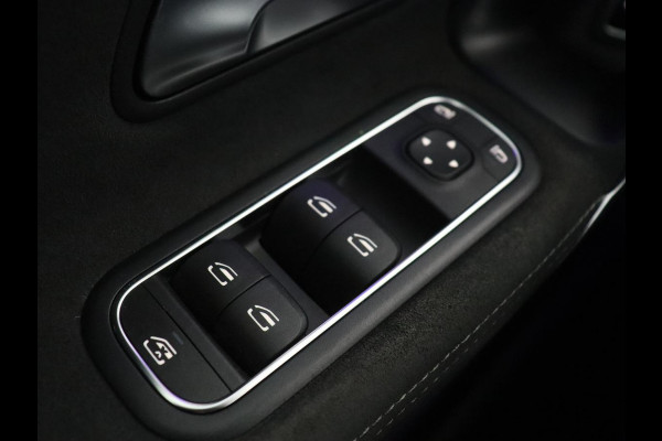 Mercedes-Benz CLA-Klasse 250e AMG Line | Stoelverwarming | Carplay | Trekhaak | Leder/Alcantara | Navigatie | Full LED | Park Assist | Sfeerverlichting | Climate control | Cruise control | PHEV | Plug In