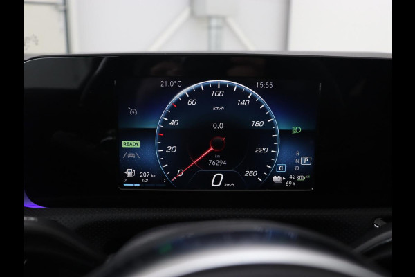 Mercedes-Benz CLA-Klasse 250e AMG Line | Stoelverwarming | Carplay | Trekhaak | Leder/Alcantara | Navigatie | Full LED | Park Assist | Sfeerverlichting | Climate control | Cruise control | PHEV | Plug In