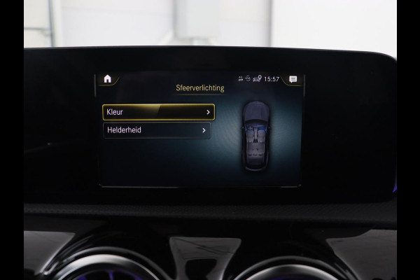 Mercedes-Benz CLA-Klasse 250e AMG Line | Stoelverwarming | Carplay | Trekhaak | Leder/Alcantara | Navigatie | Full LED | Park Assist | Sfeerverlichting | Climate control | Cruise control | PHEV | Plug In