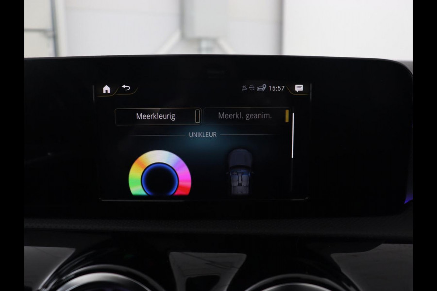 Mercedes-Benz CLA-Klasse 250e AMG Line | Stoelverwarming | Carplay | Trekhaak | Leder/Alcantara | Navigatie | Full LED | Park Assist | Sfeerverlichting | Climate control | Cruise control | PHEV | Plug In