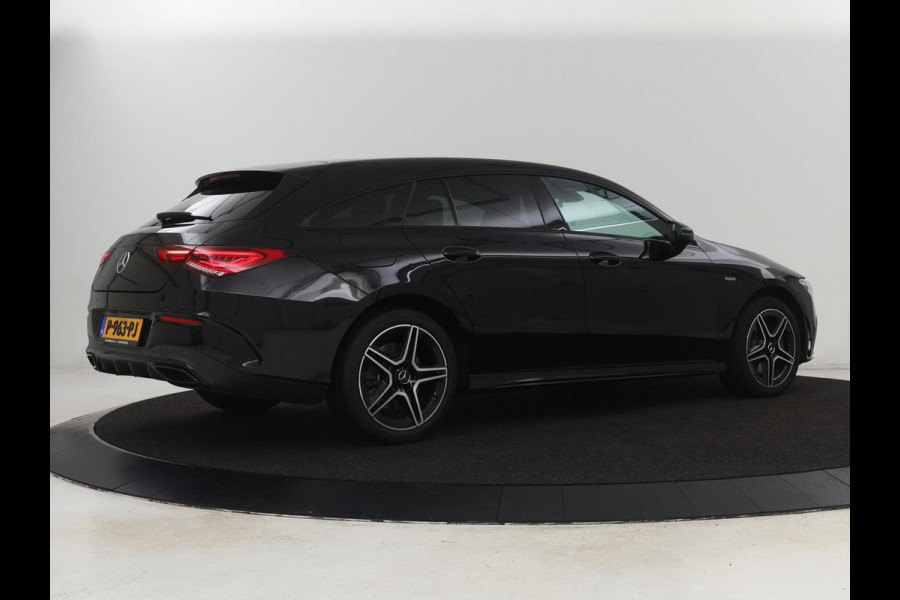 Mercedes-Benz CLA-Klasse 250e AMG Line | Stoelverwarming | Carplay | Trekhaak | Leder/Alcantara | Navigatie | Full LED | Park Assist | Sfeerverlichting | Climate control | Cruise control | PHEV | Plug In