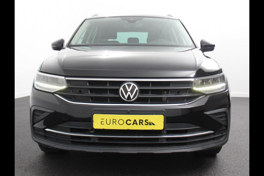 Volkswagen Tiguan 1.4 TSI 245pk PHEV Life DSG | Navigatie | Apple Carplay/Android Auto | Parkeersensoren | Adaptive Cruise Control | Elektrische achterklep | Virtual Cockpit | Climate Control | Keyless Entry
