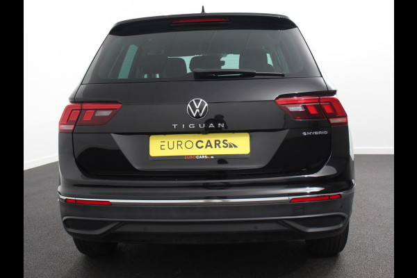 Volkswagen Tiguan 1.4 TSI 245pk PHEV Life DSG | Navigatie | Apple Carplay/Android Auto | Parkeersensoren | Adaptive Cruise Control | Elektrische achterklep | Virtual Cockpit | Climate Control | Keyless Entry