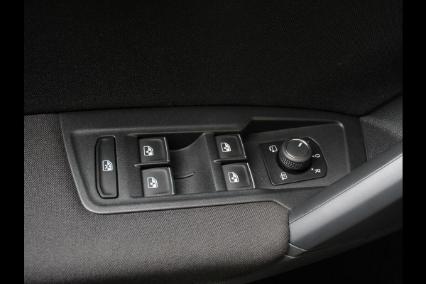 Volkswagen Tiguan 1.4 TSI 245pk PHEV Life DSG | Navigatie | Apple Carplay/Android Auto | Parkeersensoren | Adaptive Cruise Control | Elektrische achterklep | Virtual Cockpit | Climate Control | Keyless Entry
