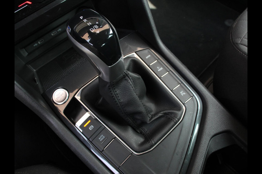 Volkswagen Tiguan 1.4 TSI 245pk PHEV Life DSG | Navigatie | Apple Carplay/Android Auto | Parkeersensoren | Adaptive Cruise Control | Elektrische achterklep | Virtual Cockpit | Climate Control | Keyless Entry