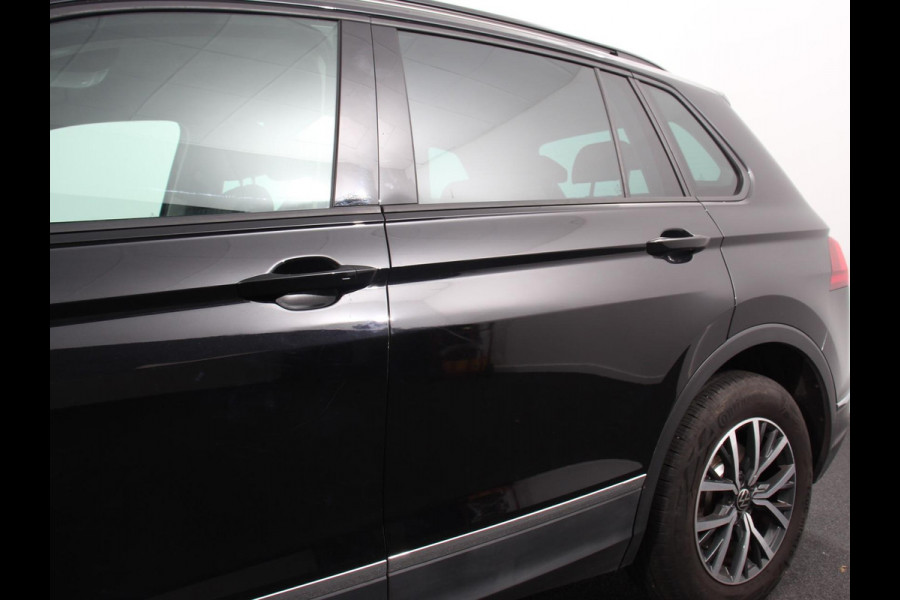 Volkswagen Tiguan 1.4 TSI 245pk PHEV Life DSG | Navigatie | Apple Carplay/Android Auto | Parkeersensoren | Adaptive Cruise Control | Elektrische achterklep | Virtual Cockpit | Climate Control | Keyless Entry