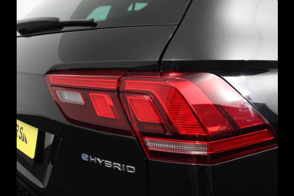 Volkswagen Tiguan 1.4 TSI 245pk PHEV Life DSG | Navigatie | Apple Carplay/Android Auto | Parkeersensoren | Adaptive Cruise Control | Elektrische achterklep | Virtual Cockpit | Climate Control | Keyless Entry