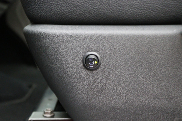 Volkswagen Transporter 2.0 TDI DSG L2H1 DC Highline 2x Schuifdeur, ACC, Camera, Apple Carplay, LED, DAB, PDC, Trekhaak, 20''