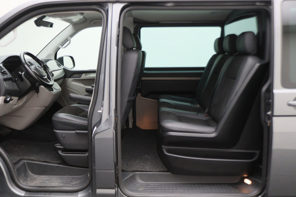 Volkswagen Transporter 2.0 TDI DSG L2H1 DC Highline 2x Schuifdeur, ACC, Camera, Apple Carplay, LED, DAB, PDC, Trekhaak, 20''