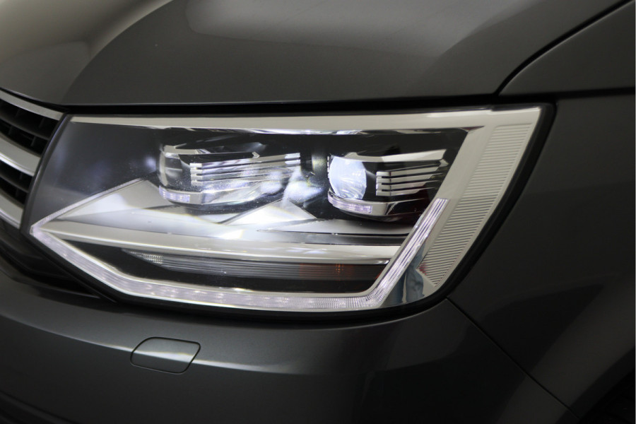 Volkswagen Transporter 2.0 TDI DSG L2H1 DC Highline 2x Schuifdeur, ACC, Camera, Apple Carplay, LED, DAB, PDC, Trekhaak, 20''