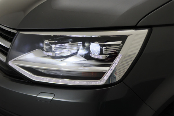 Volkswagen Transporter 2.0 TDI DSG L2H1 DC Highline 2x Schuifdeur, ACC, Camera, Apple Carplay, LED, DAB, PDC, Trekhaak, 20''