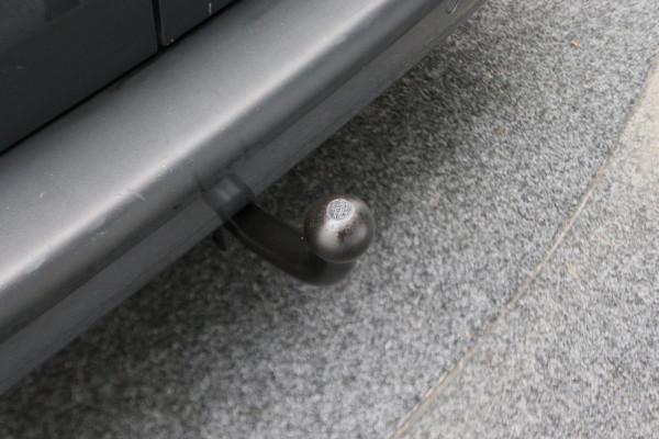 Volkswagen Transporter 2.0 TDI DSG L2H1 DC Highline 2x Schuifdeur, ACC, Camera, Apple Carplay, LED, DAB, PDC, Trekhaak, 20''