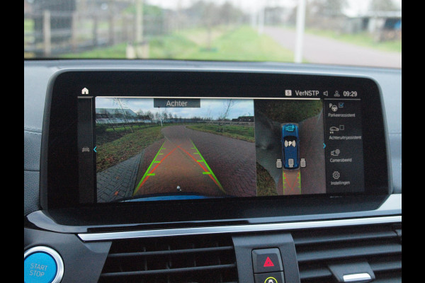 BMW iX3 High Executive 80 kWh | Panoramadak | 360 Camera | Trekhaak | Harman Kardon | Sfeerverlichting |