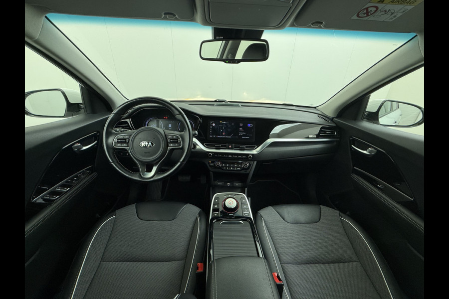Kia e-Niro EV 64kWh SOH 100% W-pomp Navi Adaptive-Cruise Camera 1/2 Leer Apple Carplay Android AutoEcc DynamicLine Stoel-Stuurverwarming Pdc Lane Assist VESS DAB Led Isofix Keyless 1e Eigenaar Origineel Nederlandse Auto Nieuwprijs €43.970,-