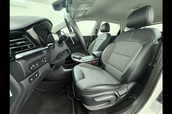 Kia e-Niro EV 64kWh SOH 100% W-pomp Navi Adaptive-Cruise Camera 1/2 Leer Apple Carplay Android AutoEcc DynamicLine Stoel-Stuurverwarming Pdc Lane Assist VESS DAB Led Isofix Keyless 1e Eigenaar Origineel Nederlandse Auto Nieuwprijs €43.970,-