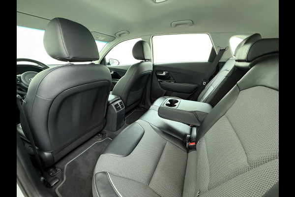 Kia e-Niro EV 64kWh SOH 100% W-pomp Navi Adaptive-Cruise Camera 1/2 Leer Apple Carplay Android AutoEcc DynamicLine Stoel-Stuurverwarming Pdc Lane Assist VESS DAB Led Isofix Keyless 1e Eigenaar Origineel Nederlandse Auto Nieuwprijs €43.970,-
