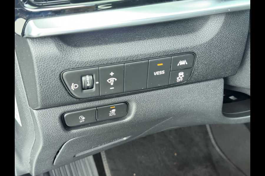 Kia e-Niro EV 64kWh SOH 100% W-pomp Navi Adaptive-Cruise Camera 1/2 Leer Apple Carplay Android AutoEcc DynamicLine Stoel-Stuurverwarming Pdc Lane Assist VESS DAB Led Isofix Keyless 1e Eigenaar Origineel Nederlandse Auto Nieuwprijs €43.970,-