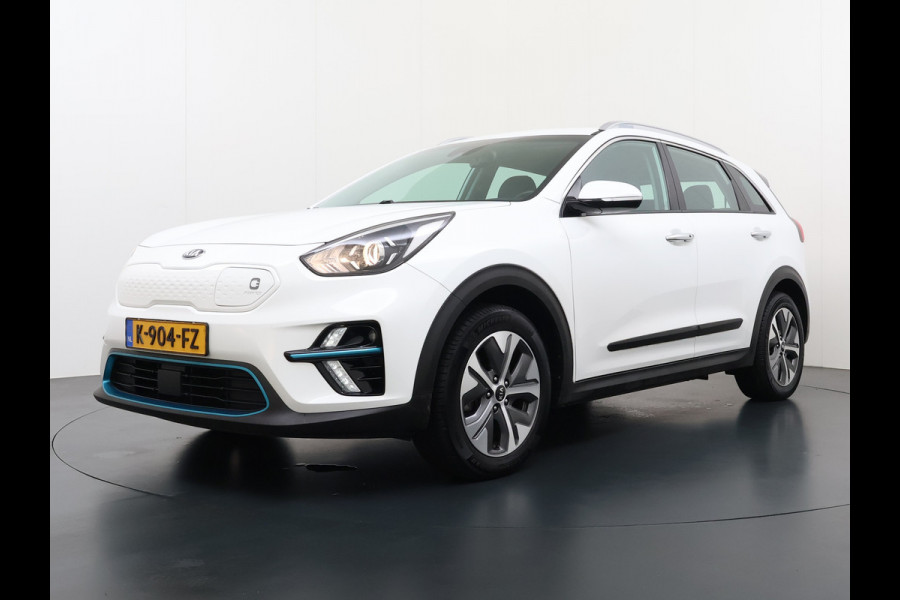 Kia e-Niro EV 64kWh SOH 100% W-pomp Navi Adaptive-Cruise Camera 1/2 Leer Apple Carplay Android AutoEcc DynamicLine Stoel-Stuurverwarming Pdc Lane Assist VESS DAB Led Isofix Keyless 1e Eigenaar Origineel Nederlandse Auto Nieuwprijs €43.970,-
