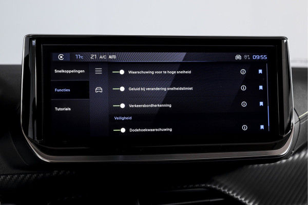Peugeot 2008 1.2 Hybrid 145 GT - Automaat | Alcantara Pack | Drive Assist Pack | Dig. Cockpit | Adapt. Cruise | Stoelverw. | PDC | Camera | NAV + App. Connect | ECC | DAB | LM 17" | 7654