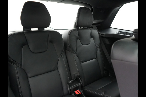 Volvo XC90 T8 Recharge AWD R-Design 7-Persoons Long Range Plug In Hybrid 456pk Dealer O.H. PHEV | Panodak | Head Up | 360 Camera | Adaptive Cruise | Lederen Sportstoelen Ventilatie & Memory | Bowers & Wilkins | Navigatie | Blis | DAB |